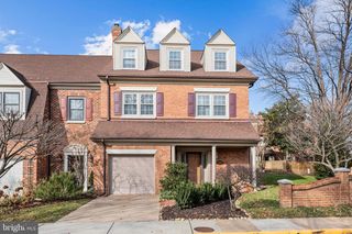 6260 CHAUCER LN, Alexandria, VA 22304