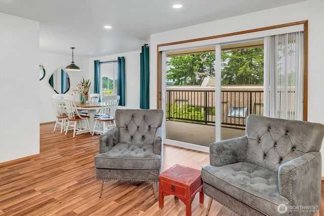 921 Pershing Ave #101, Bremerton, WA 98312