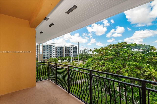 555 E Dania Beach Blvd 9, Dania Beach, FL 33004