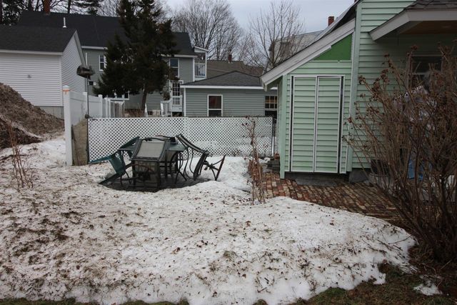 8 Central Street, Pembroke, NH 03275