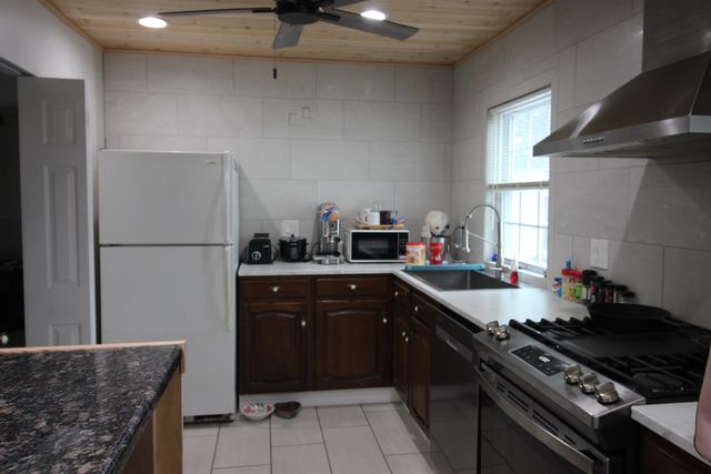 8 Central Street, Pembroke, NH 03275