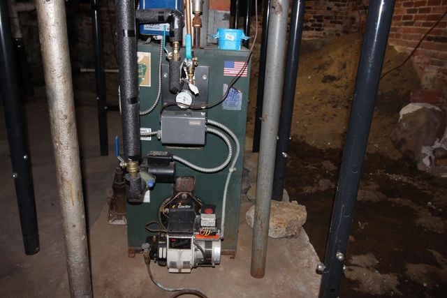 8 Central Street, Pembroke, NH 03275