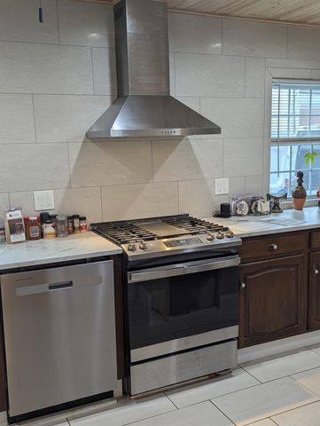 8 Central Street, Pembroke, NH 03275