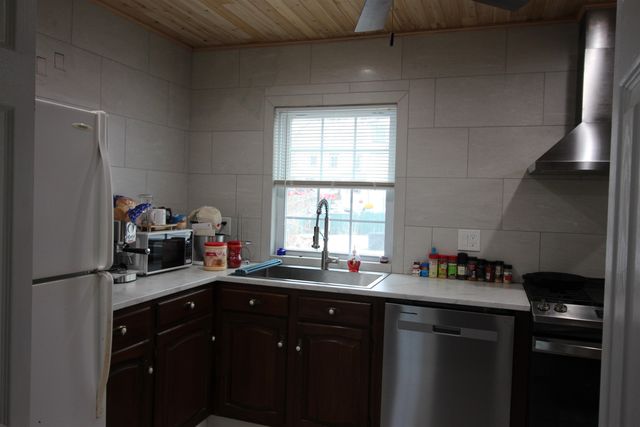 8 Central Street, Pembroke, NH 03275