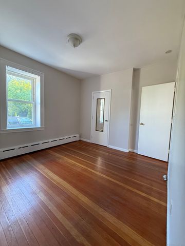 404 Congress Avenue, Waterbury, CT 06708