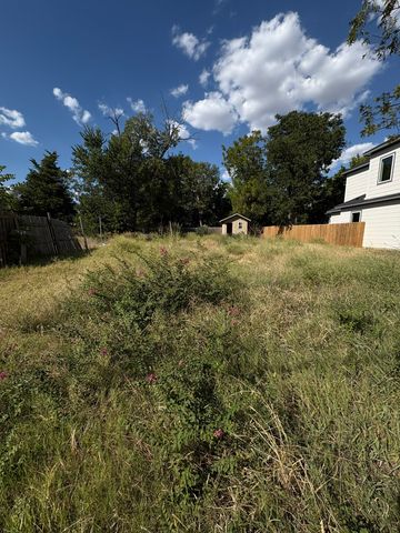 713 E Jefferson Street, Waxahachie, TX 75165
