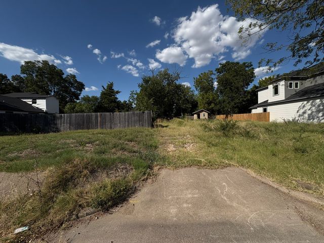 713 E Jefferson Street, Waxahachie, TX 75165