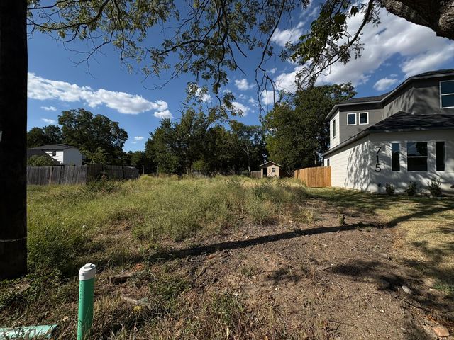 713 E Jefferson Street, Waxahachie, TX 75165