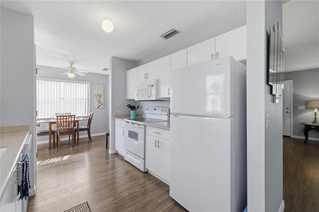 529 VALENCIA PLACE, The Villages, FL 32159