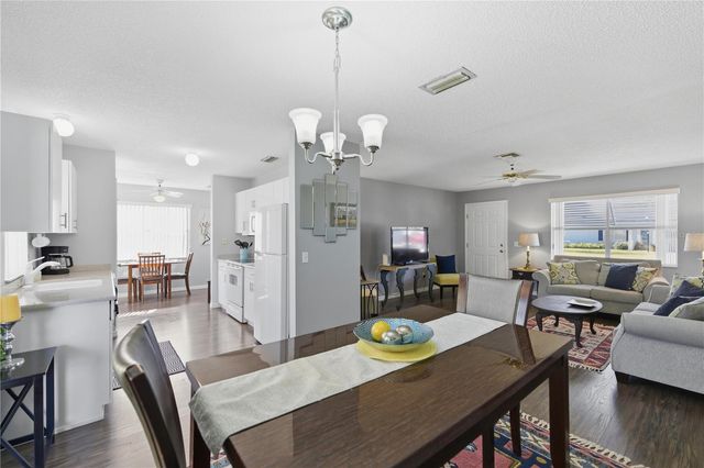 529 VALENCIA PLACE, The Villages, FL 32159