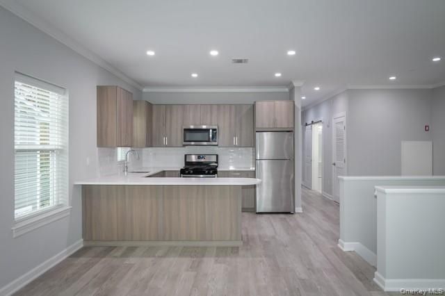 126 Sutton Court 126, Deer Park, NY 11729