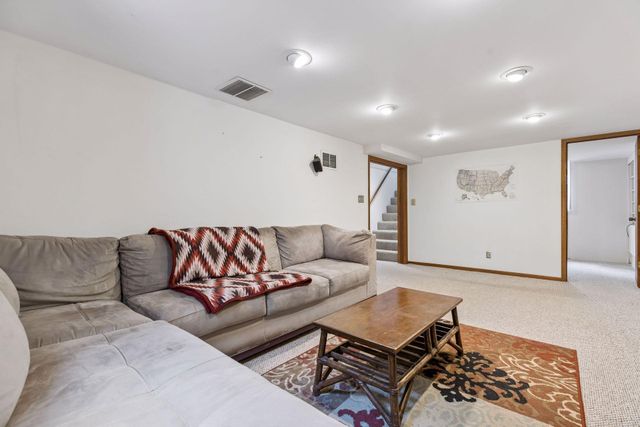 1962 Saunders Avenue, Saint Paul, MN 55116