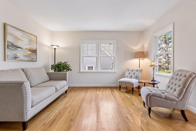 1962 Saunders Avenue, Saint Paul, MN 55116