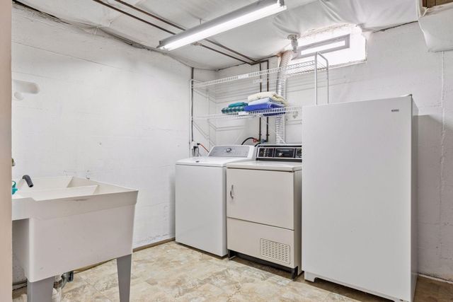 1962 Saunders Avenue, Saint Paul, MN 55116