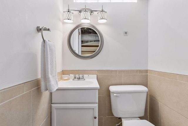 1962 Saunders Avenue, Saint Paul, MN 55116