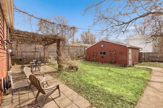 1962 Saunders Avenue, Saint Paul, MN 55116