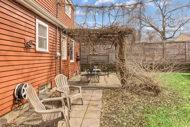 1962 Saunders Avenue, Saint Paul, MN 55116