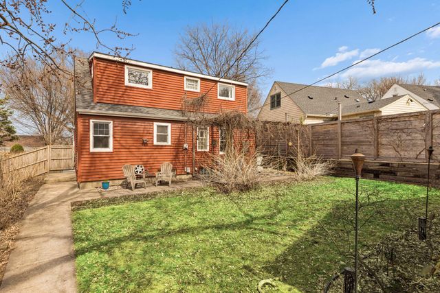 1962 Saunders Avenue, Saint Paul, MN 55116