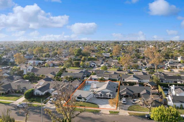 3221 Kempton Drive, Los Alamitos, CA 90720