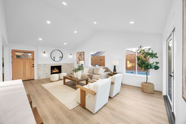 3221 Kempton Drive, Los Alamitos, CA 90720