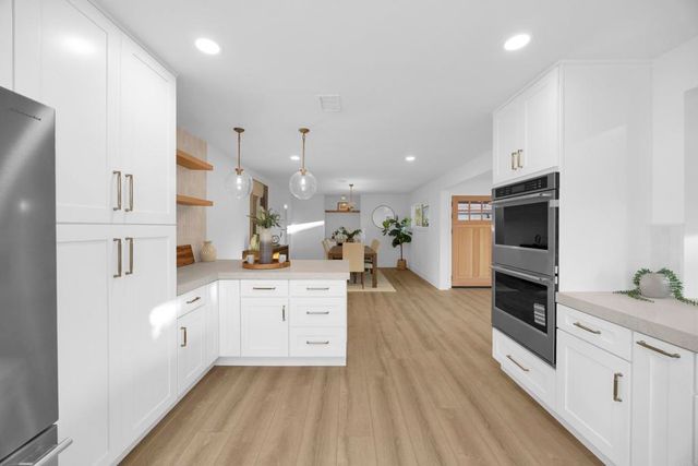 3221 Kempton Drive, Los Alamitos, CA 90720