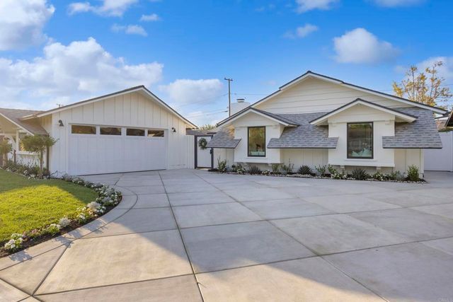 3221 Kempton Drive, Los Alamitos, CA 90720