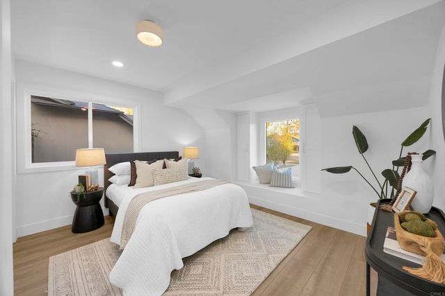 3221 Kempton Drive, Los Alamitos, CA 90720