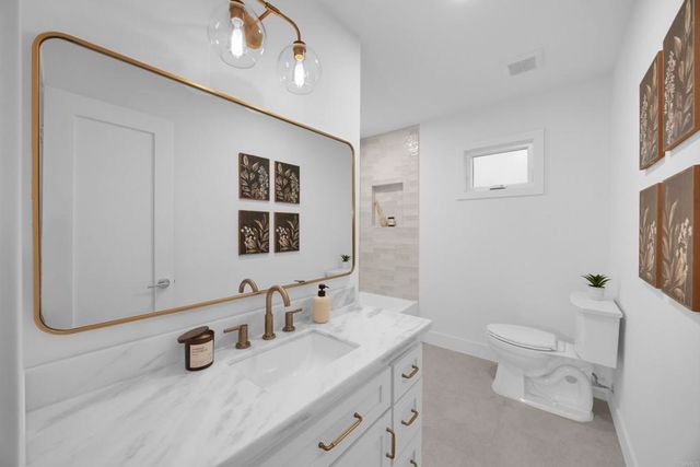 3221 Kempton Drive, Los Alamitos, CA 90720