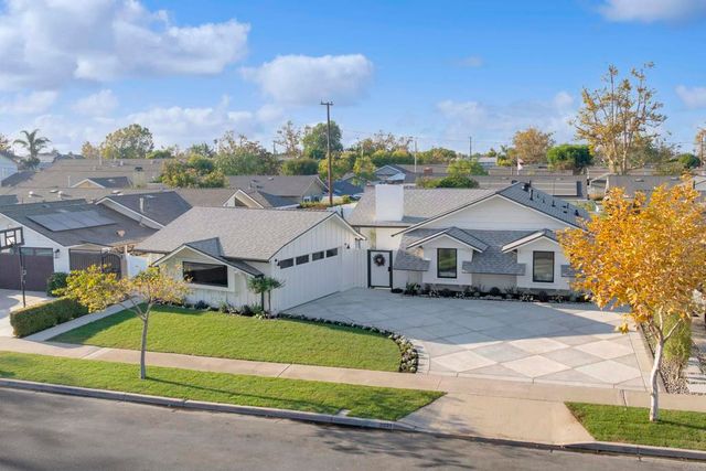 3221 Kempton Drive, Los Alamitos, CA 90720