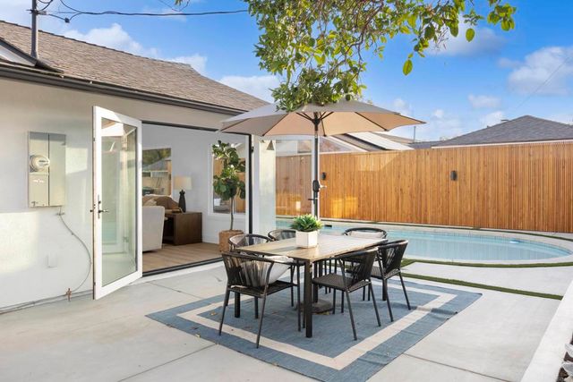 3221 Kempton Drive, Los Alamitos, CA 90720