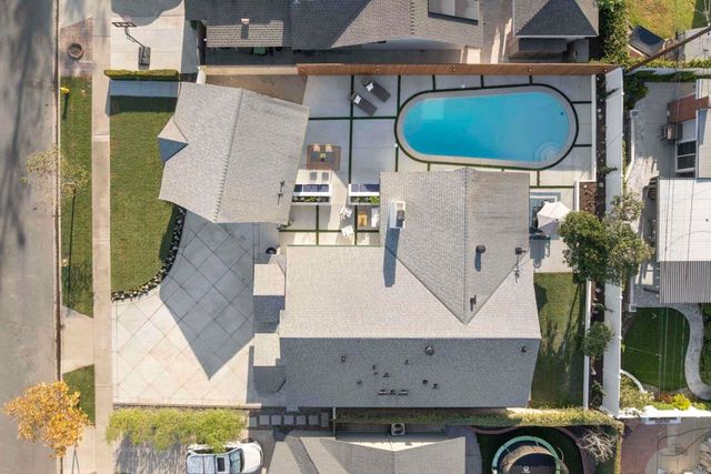 3221 Kempton Drive, Los Alamitos, CA 90720