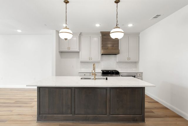 1208 Armstrong, The Colony, TX 75056