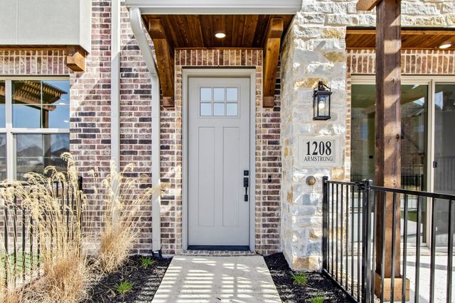 1208 Armstrong, The Colony, TX 75056