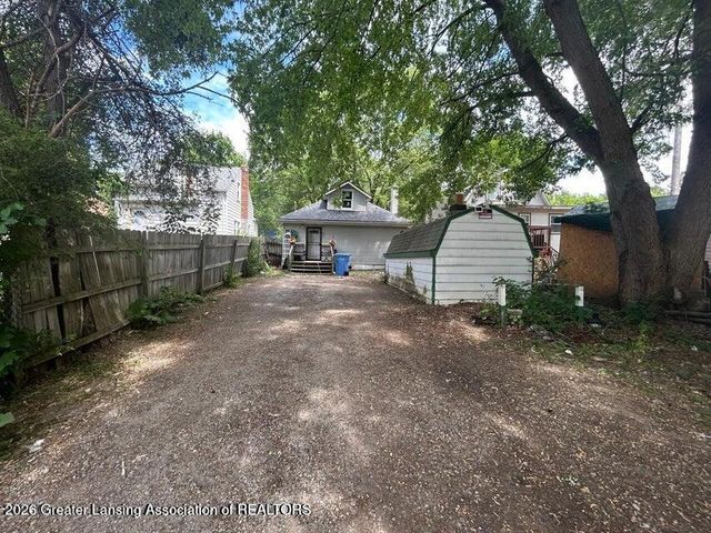 426 S Francis Avenue, Lansing, MI 48912