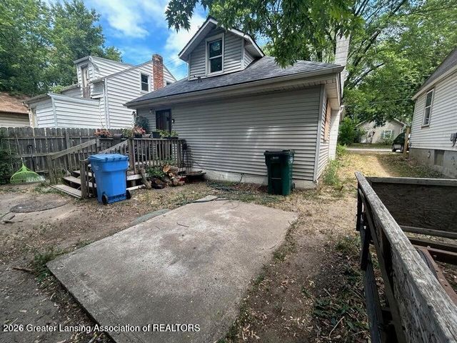 426 S Francis Avenue, Lansing, MI 48912
