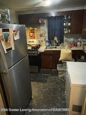426 S Francis Avenue, Lansing, MI 48912