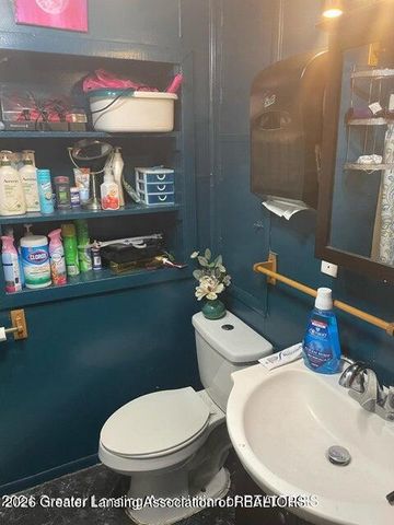 426 S Francis Avenue, Lansing, MI 48912