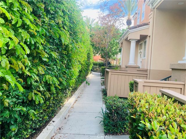 1044 Rossano Way, Anaheim Hills, CA 92808