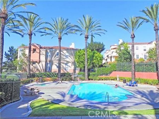 1044 Rossano Way, Anaheim Hills, CA 92808