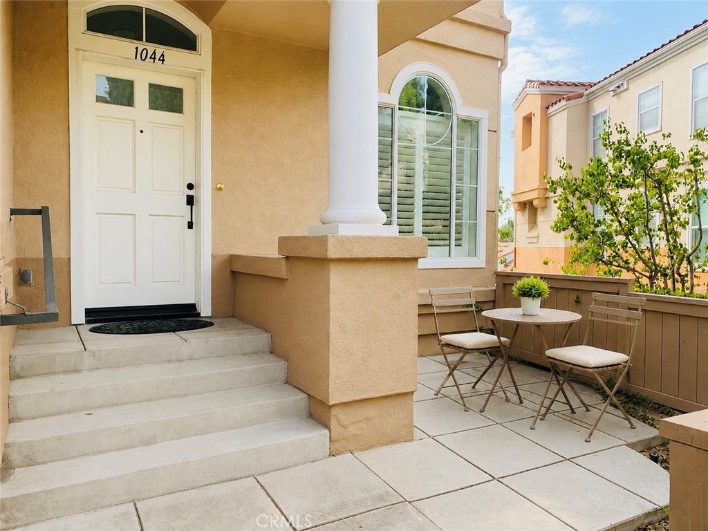 1044 Rossano Way, Anaheim Hills, CA 92808