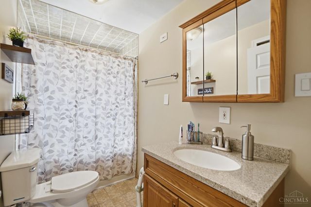 5555 Beechmont Avenue, Cincinnati, OH 45230