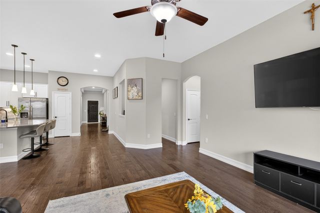 3104 Treyburn Lane, Mansfield, TX 76084