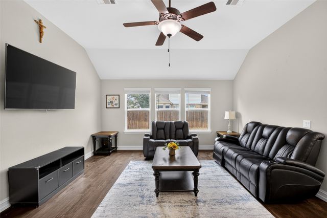 3104 Treyburn Lane, Mansfield, TX 76084