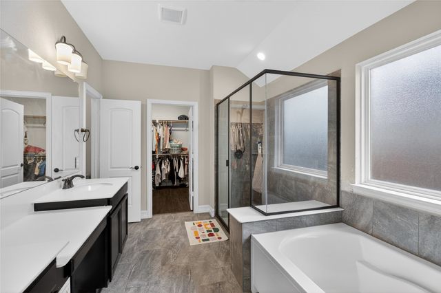 3104 Treyburn Lane, Mansfield, TX 76084