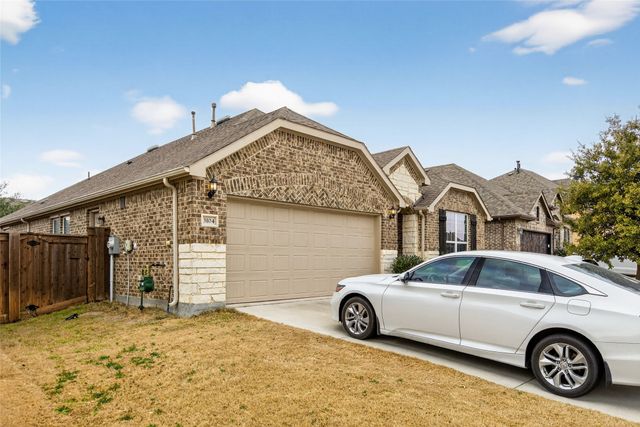 3104 Treyburn Lane, Mansfield, TX 76084