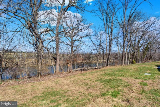 6265 STANFORD CT, Mechanicsburg, PA 17050