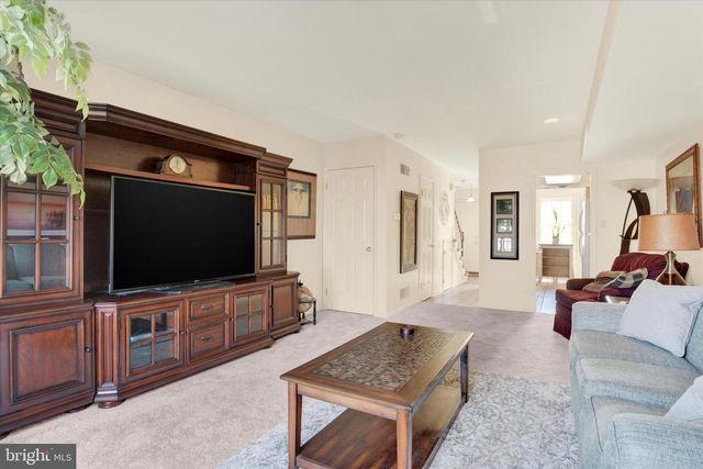 6265 STANFORD CT, Mechanicsburg, PA 17050