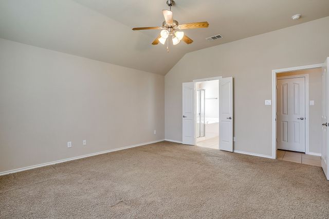 6 Beechcreek Drive, Edgecliff Village, TX 76134