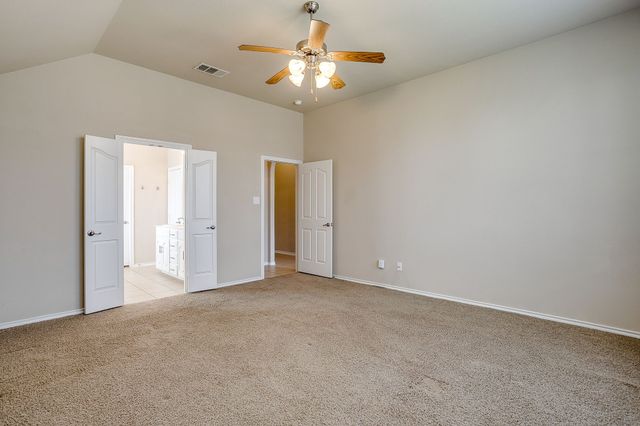 6 Beechcreek Drive, Edgecliff Village, TX 76134