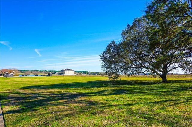 10815 Bourbon Street, Willis, TX 77318